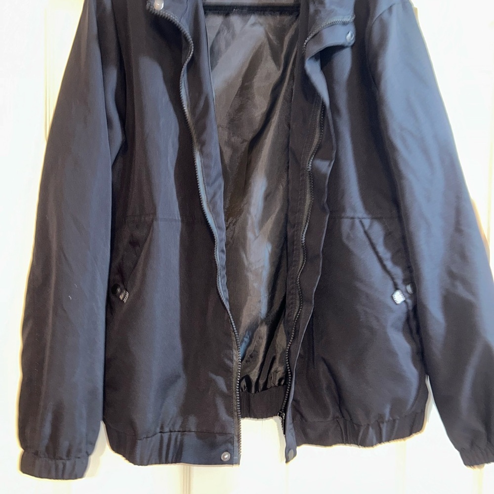 SHEIN Black Windbreaker Jacket with Elastic Cuffs